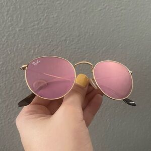 Ray-Ban sunglasses round flat with gold frame